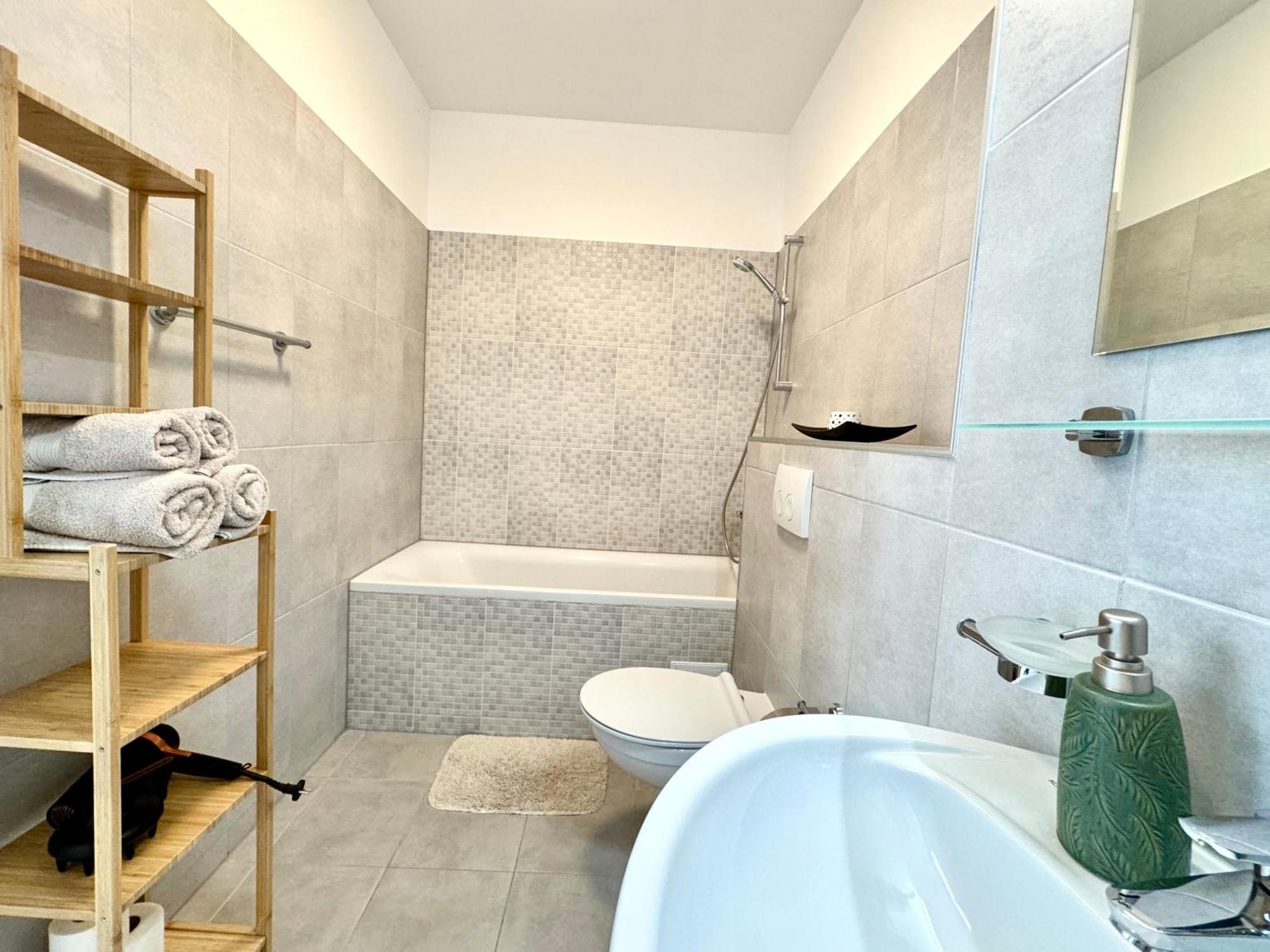Luca'S Forest Apartment Тимишоара Екстериор снимка