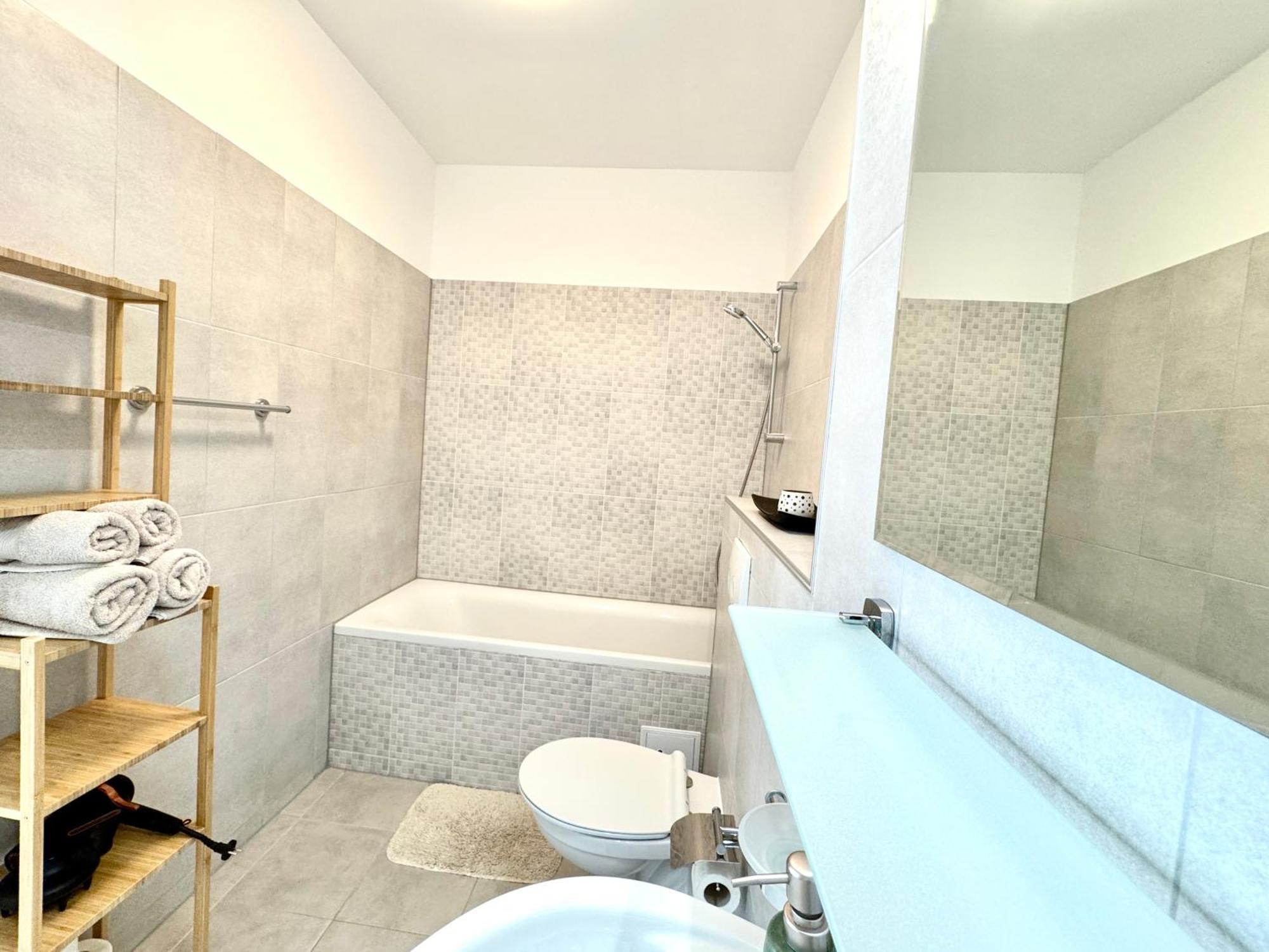 Luca'S Forest Apartment Тимишоара Екстериор снимка